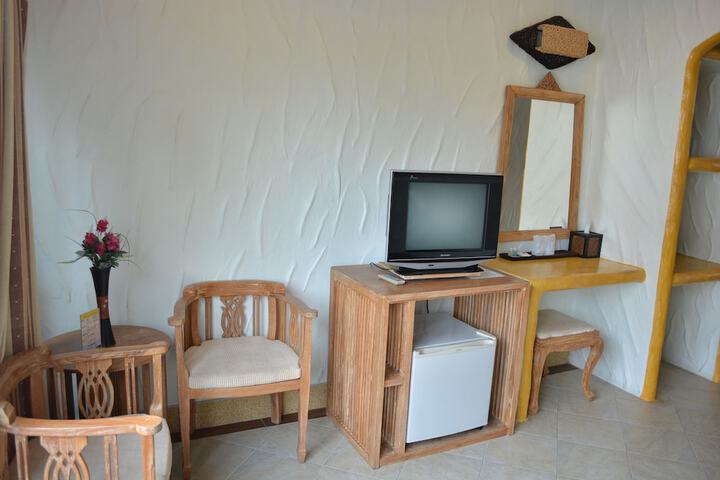 Room 27 of 46