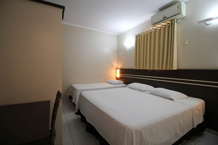 Room 51 of 183
