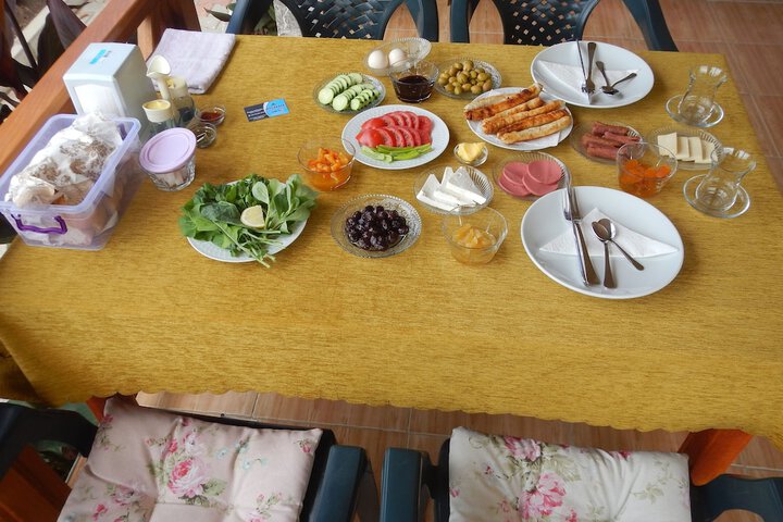 Dining 31 of 49