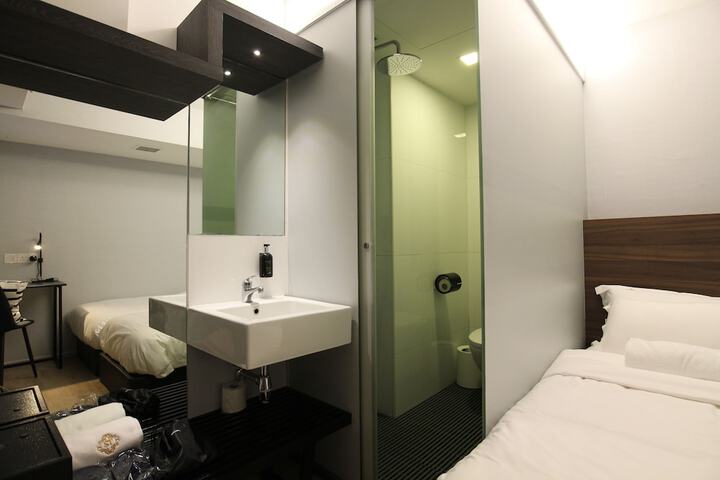 Room 28 of 56