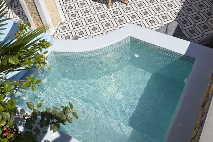 Hot Tub 200 of 277