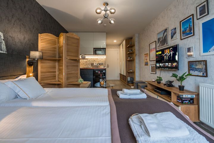 Room 10 of 49