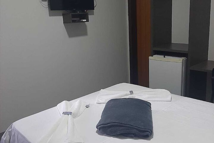 Room 5 of 20