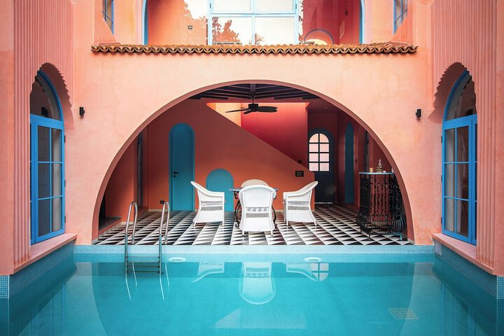 Pool 6 of 9