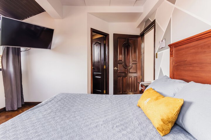 Room 15 of 36