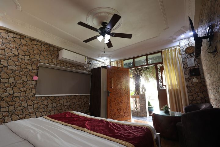 Room 14 of 19