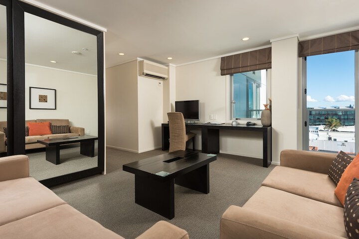 Room 15 of 32