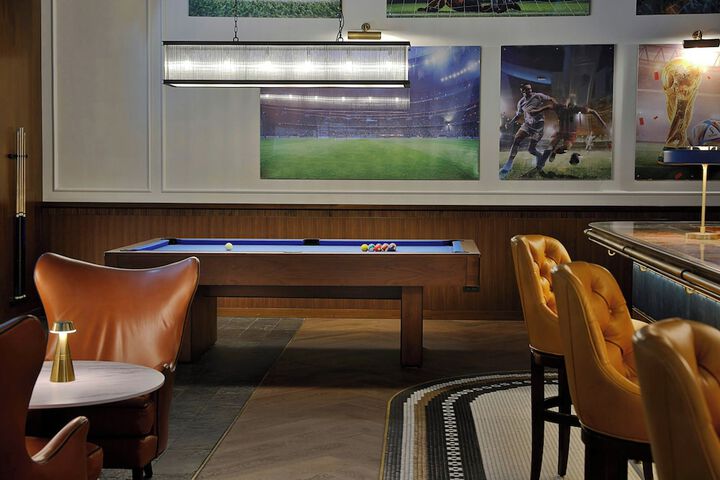 Lounge 124 of 157