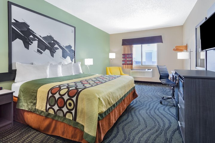 Room 10 of 39