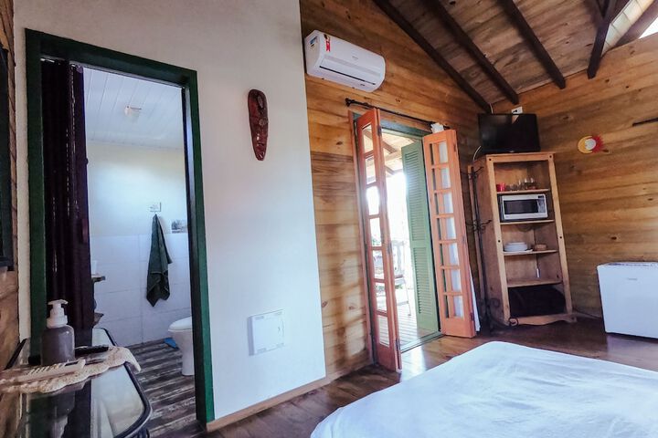 Room 13 of 40