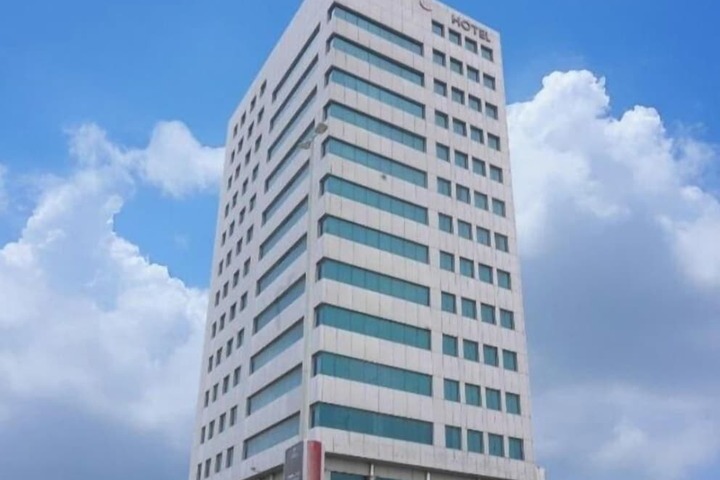Hotel 63 of 65