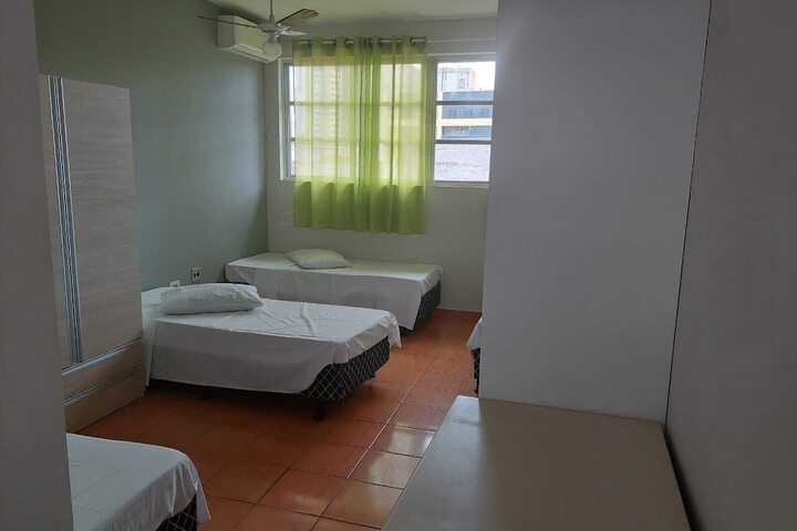 Room 4 of 9