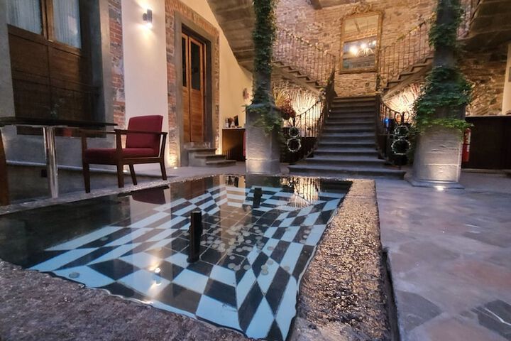 Hotel 4 of 135