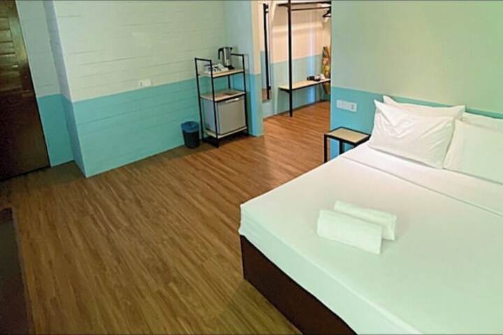 Room 16 of 42