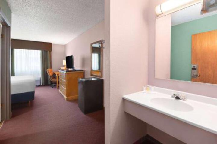 Room 21 of 46