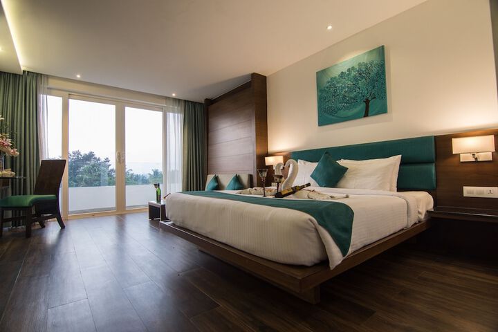 Room 2 of 79