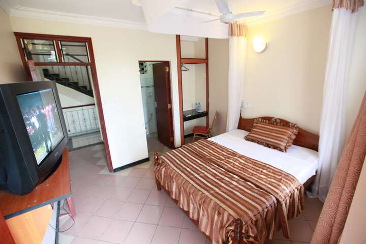Room 10 of 53