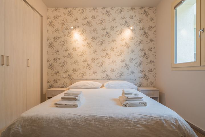 Room 5 of 29