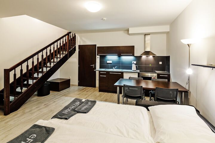 Room 18 of 71