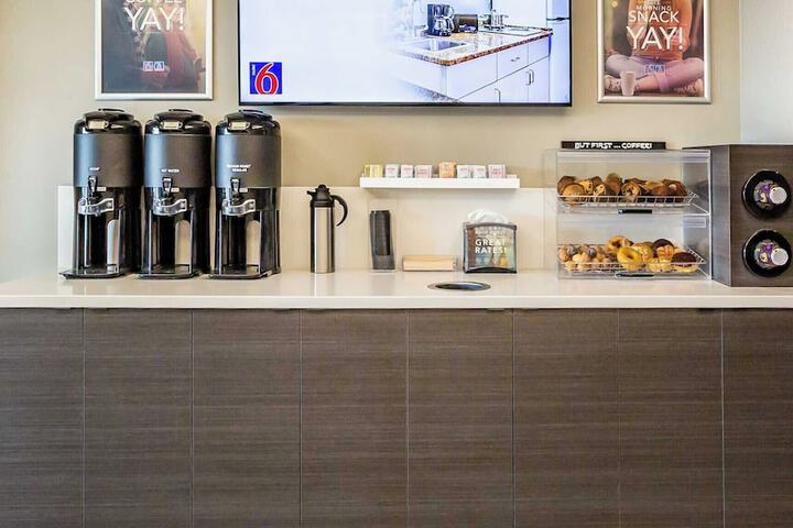 Breakfast/Coffee Service 14 of 22