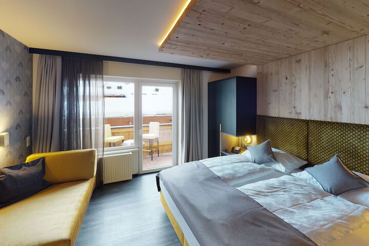Room 14 of 67
