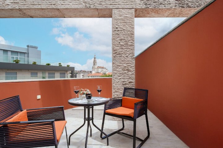 Terrace/Patio 52 of 53