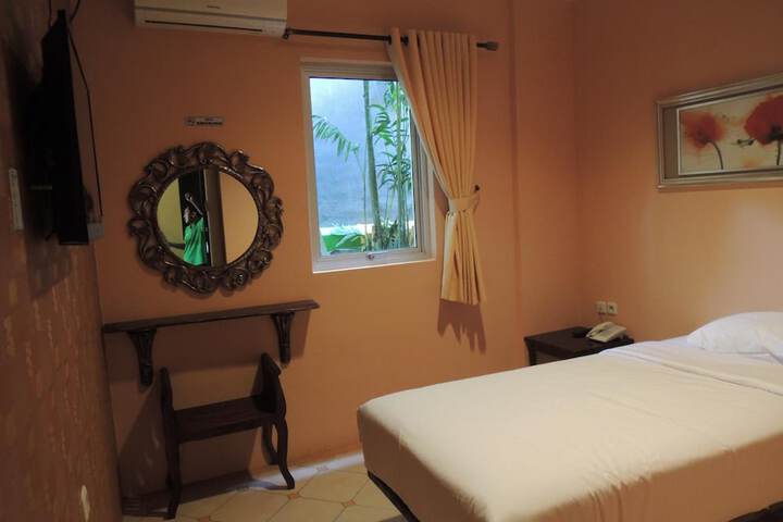 Room 18 of 40