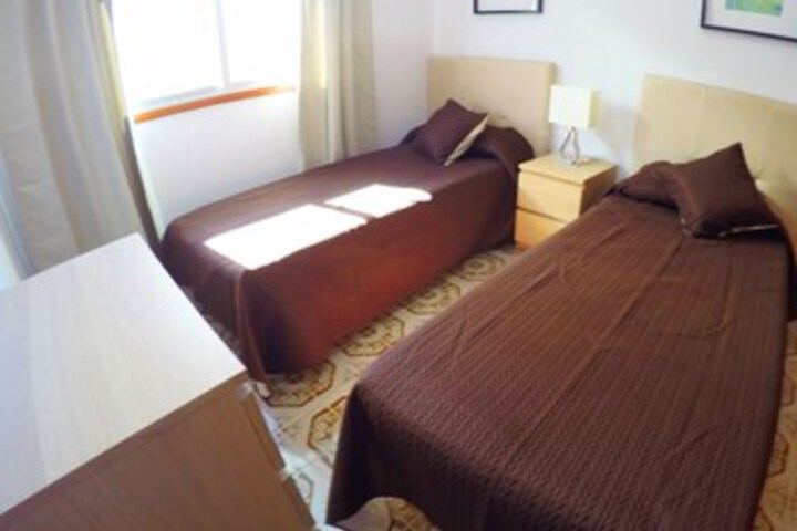 Room 11 of 24