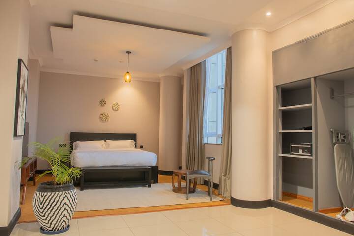 Room 8 of 31