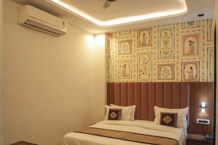 Room 17 of 57