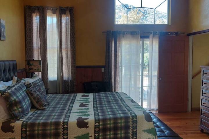 Room 40 of 227