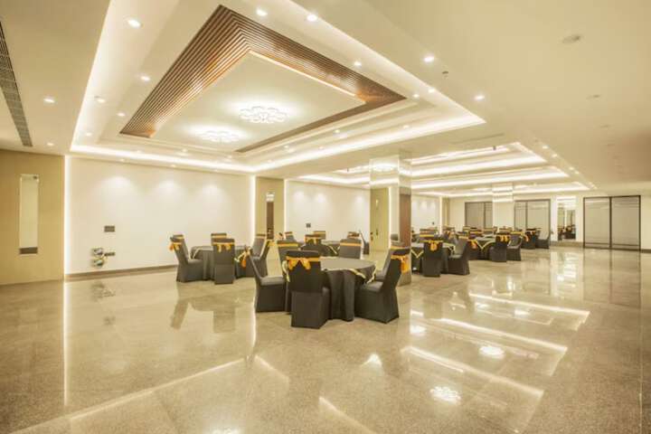 Business Center 26 of 30