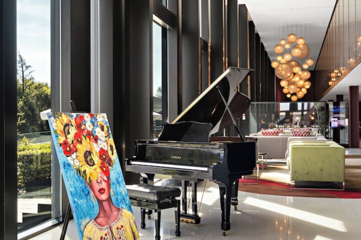 Guest Lobby