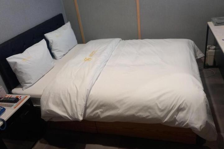 Mong Motel