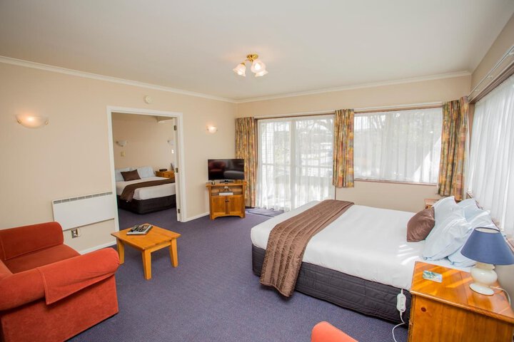 Room 16 of 52