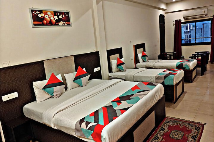 Room 13 of 26
