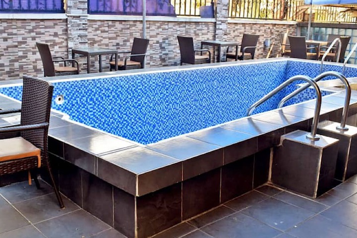 Pool 20 of 23