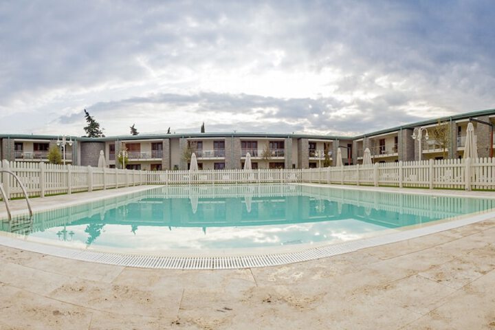 Pool Hotel