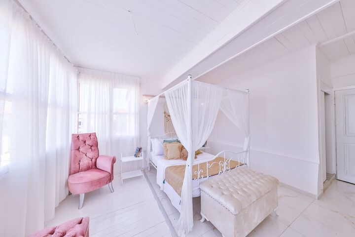 Room 20 of 32