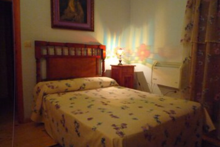 Room 9 of 19