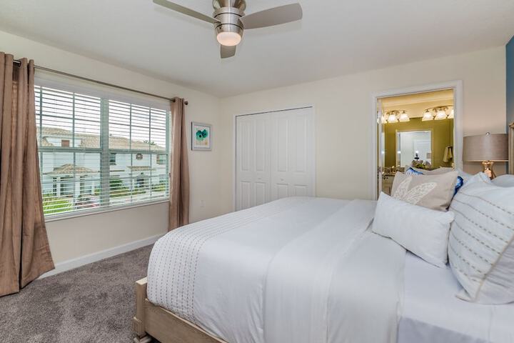 Room 5 of 24