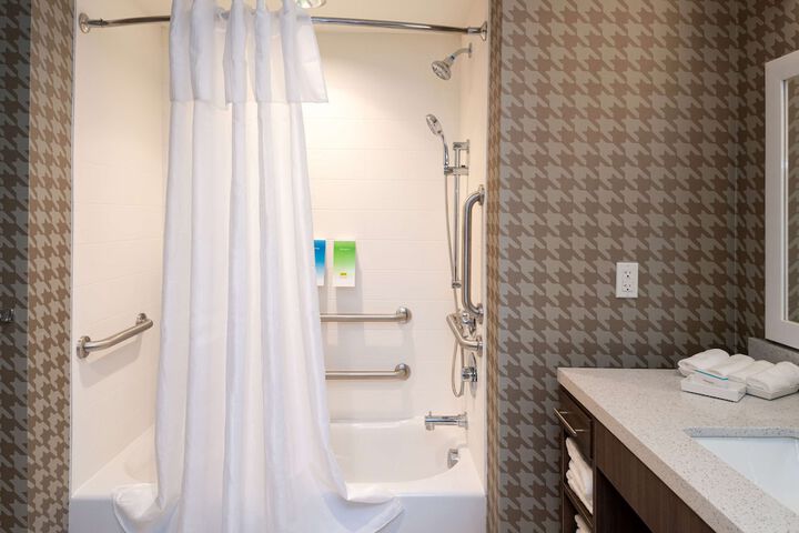 Bathroom shower