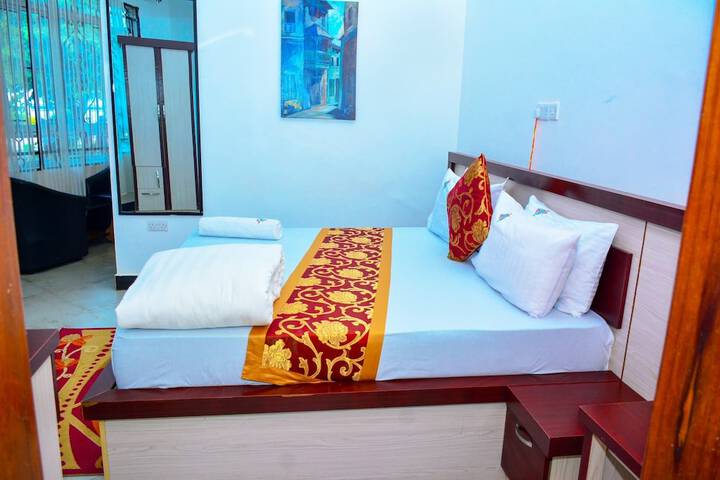 Room 8 of 70
