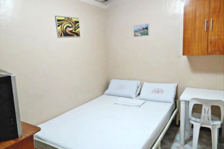 Room 9 of 26