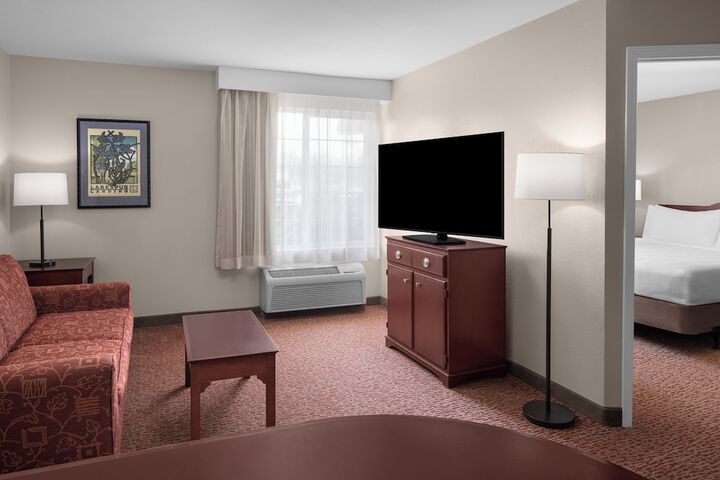Room 13 of 28