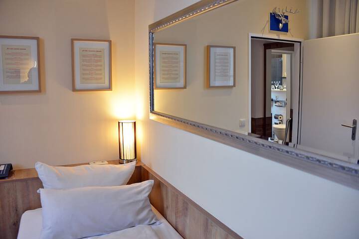 Room 57 of 136