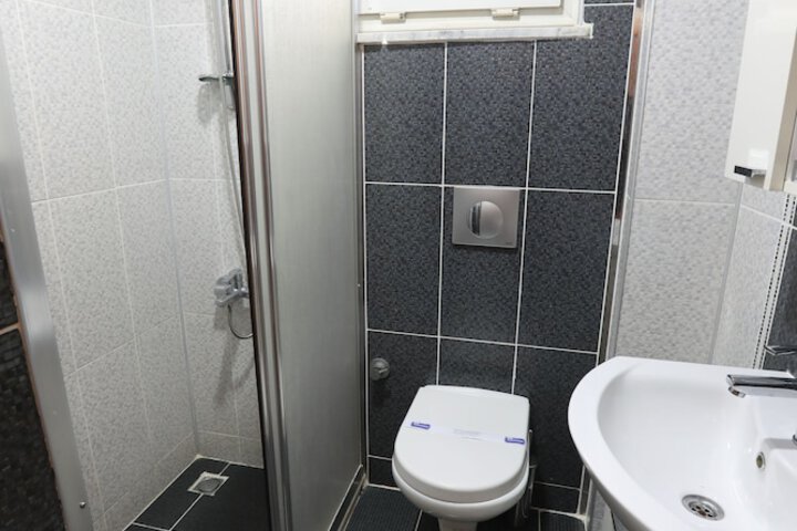 Room 14 of 60