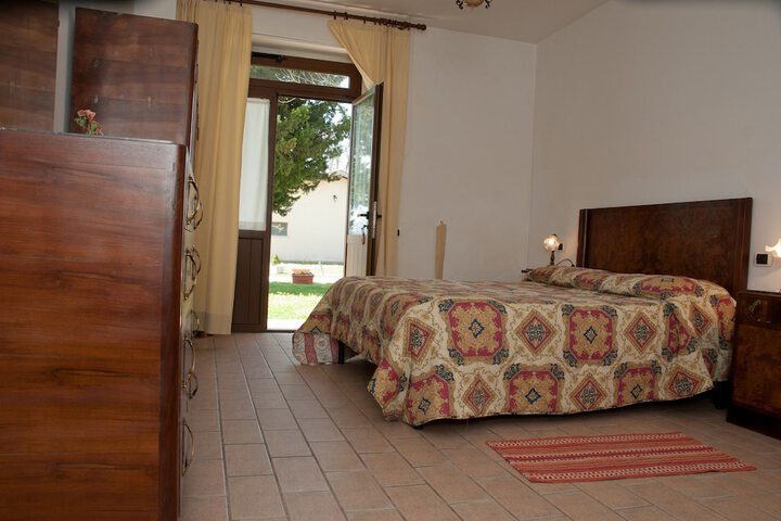Room 4 of 112