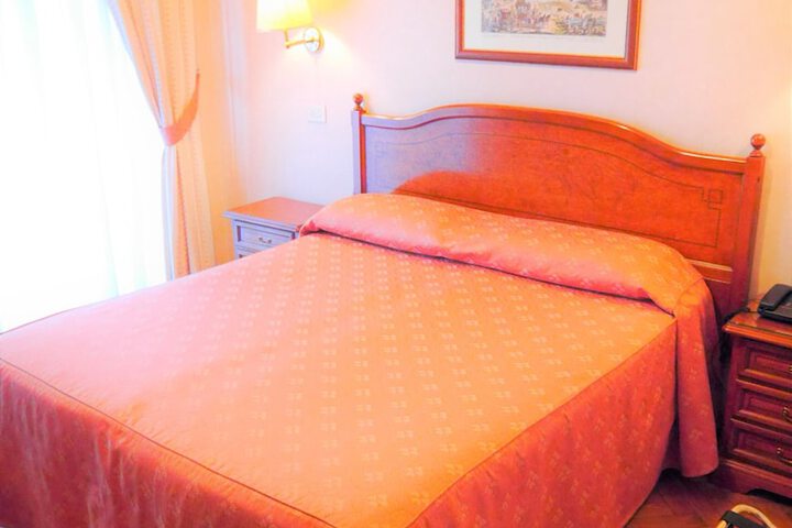 Room 56 of 201