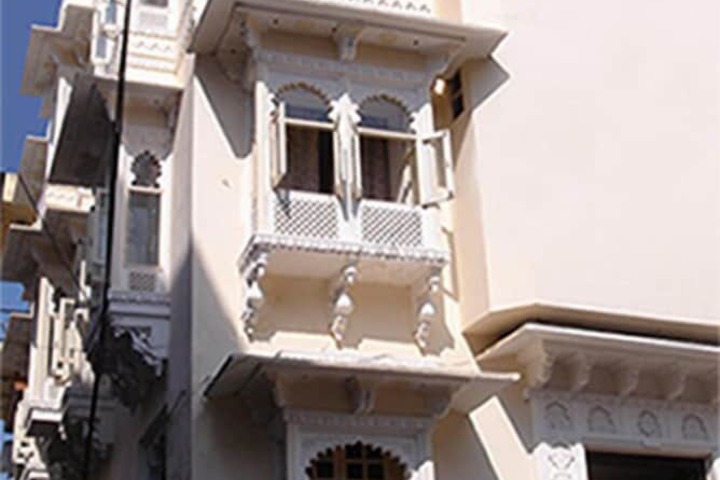 Hotel Entry